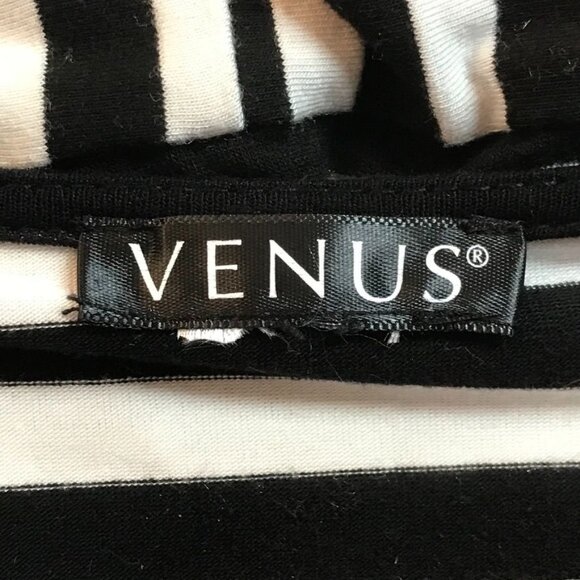 Venus Striped Short Sleeve Tie Front Dress in Black White - Size Medium * - Picture 3 of 3